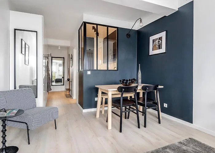 Appartement Super Central, Climatisé Balcon Avec Vue